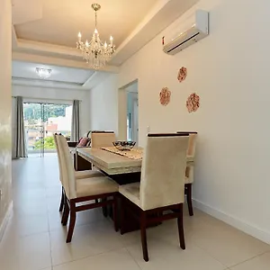 Apartamento 1037 - Lindo Apto 2 Suítes Em Bombinhas- 2 Vagas Na Garagem - 50 Metros Da - Centro De, Bombinhas